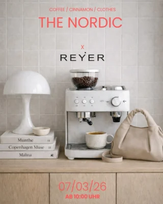HEJ FIKA - wenn skandinavische Leichtigkeit auf stilvollen Genuss trifft, wird Ihr Samstag zum nordischen Highlight des Monats! ☕️🫐🍰

Am 7.3.26 ab 10 Uhr laden wir Sie zu unserem „the nordic coffee club“ ein - ein Scandi Brunch voller Ästhetik, Fashion Inspiration und hyggeliger Vibes direkt bei uns im Store 🤍✨

Freuen Sie sich auf alles im Scandi-Thema, entdecken Sie unsere skandinavischen Brands wie Munthe, Copenhagen Muse, Malina & weitere Highlights und genießen Sie mit uns die scandi Kaffeepause in stilvoller Atmosphäre 🥐✨

Scandinavian Fashion, Nordic Style, Scandi Chic & Brunch Moments inklusive.

👉🏼 Welche skandinavische Brand lieben Sie am meisten - und wen bringen Sie zur FIKA mit in unseren Store? 💬🤭

#reyerlooks