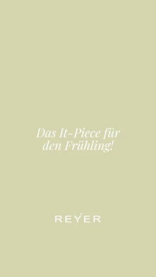 Mit @posaofficial zieht ein neuer Fashion-Favorit in Ihren Kleiderschrank ein 🔥 Die neuen Bootsschuhe im Segel-Style sind das It-Piece der kommenden Saison 🌊✨

Birgit zeigt Ihnen ihren persönlichen Favoriten aus der Kollektion 💁🏼‍♀️ Das coole Detail: zusätzliche Schnürsenkel in verschiedenen Farben für jeden Look 👀 🎨

Jetzt bei uns im Store in Hallein erhältlich und bald im Onlineshop verfügbar 🛍️

Welche Farbe würden Sie wählen - klassisch oder lieber auffällig bunt? 💬👀

#reyerlooks #posa #segelschuhe #boatshoes