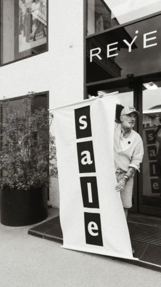 SALE SEASON IS ON ✨

Ab dem 11.6. im Store.
Ab dem 15.6. online. 

Die schönsten Pieces der Saison, ausgewählte Designer-Favoriten und zeitlose Klassiker - jetzt bis zu -50% reduziert. 

Entdecken Sie besondere Mode, die bleibt - zu Preisen, die nur für kurze Zeit verfügbar sind. 

Welches Label möchten Sie im Sale shoppen? Verraten Sie es uns in den Kommentaren? 👇🏼

#reyerlooks #designersale #saleseason #summersale #sommersale