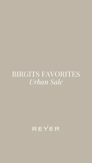 SALE-Lieblinge, die man einfach gesehen haben muss! ✨ Birgit zeigt in dieser Runde ihre aktuellen Favorites - von stylischen @rossi_pants Hosen über angesagte @autryglobal Sneakers bis hin zu wunderschönen Sets und Kleidern. 🤍

Diese Pieces vereinen Trendgespür, Komfort und Vielseitigkeit auf perfekte Weise und machen jedes Outfit zum Hingucker. ✨

Wer auf der Suche nach neuen Fashion-Highlights, Sommerlooks und besonderen Sale-Funden ist, sollte unbedingt bei uns vorbeischauen. ☀️🛍️

Viele der gezeigten Styles warten bereits in unserem
Store in Hallein auf Sie. Welche Pieces würden direkt in Ihren Kleiderschrank einziehen? Verraten Sie es uns in den Kommentaren! 👇🏼💬

#reyerlooks #saleshopping #fashioninspiration #sommermode #hallein