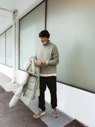 ALPHA TAURI Fans, aufgepasst! 🤎 Die neue Kollektion ist bei uns eingetroffen – und wir können gar nicht genug bekommen. ✨

Von lässigen Everyday-Looks bis zu modernen Pieces für die kommende Saison: Die neuen Styles machen Lust auf Herbst. 🍂 Entdecken Sie die Kollektion jetzt bei uns im Store und finden Sie Ihren neuen Lieblingslook. 🛍️

Wir freuen uns auf Ihren Besuch! 🤍

#reyerlooks #alphatauri #herrenmode #fallfashion #alphataurifashion